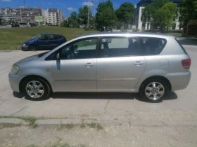     Toyota Avensis verso D4D 7