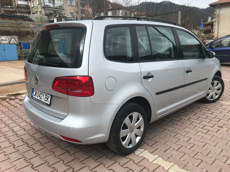 VW Touran 2.0 TDI, снимка 4 - Автомобили и джипове - 44684794