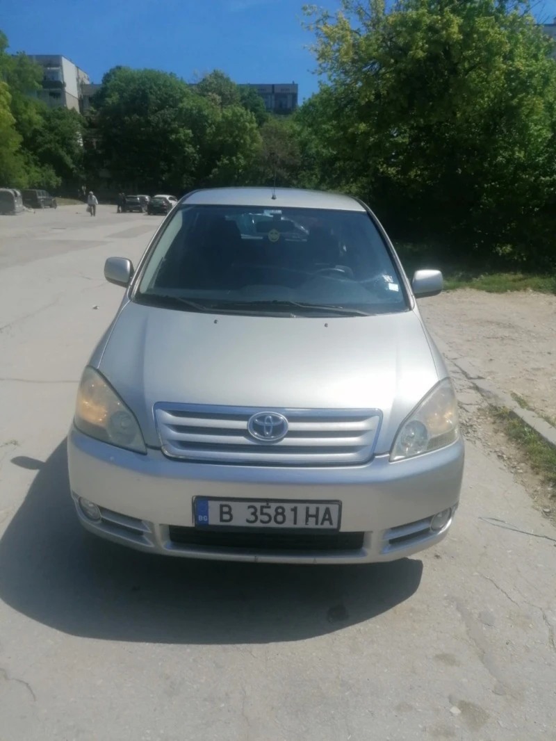 Toyota Avensis verso D4D 7местен, снимка 1 - Автомобили и джипове - 45602126