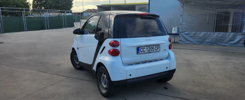 Smart Fortwo, снимка 7 - Автомобили и джипове - 48225879