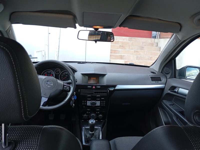 Opel Astra H 1.7 CDTI, снимка 12 - Автомобили и джипове - 52457299