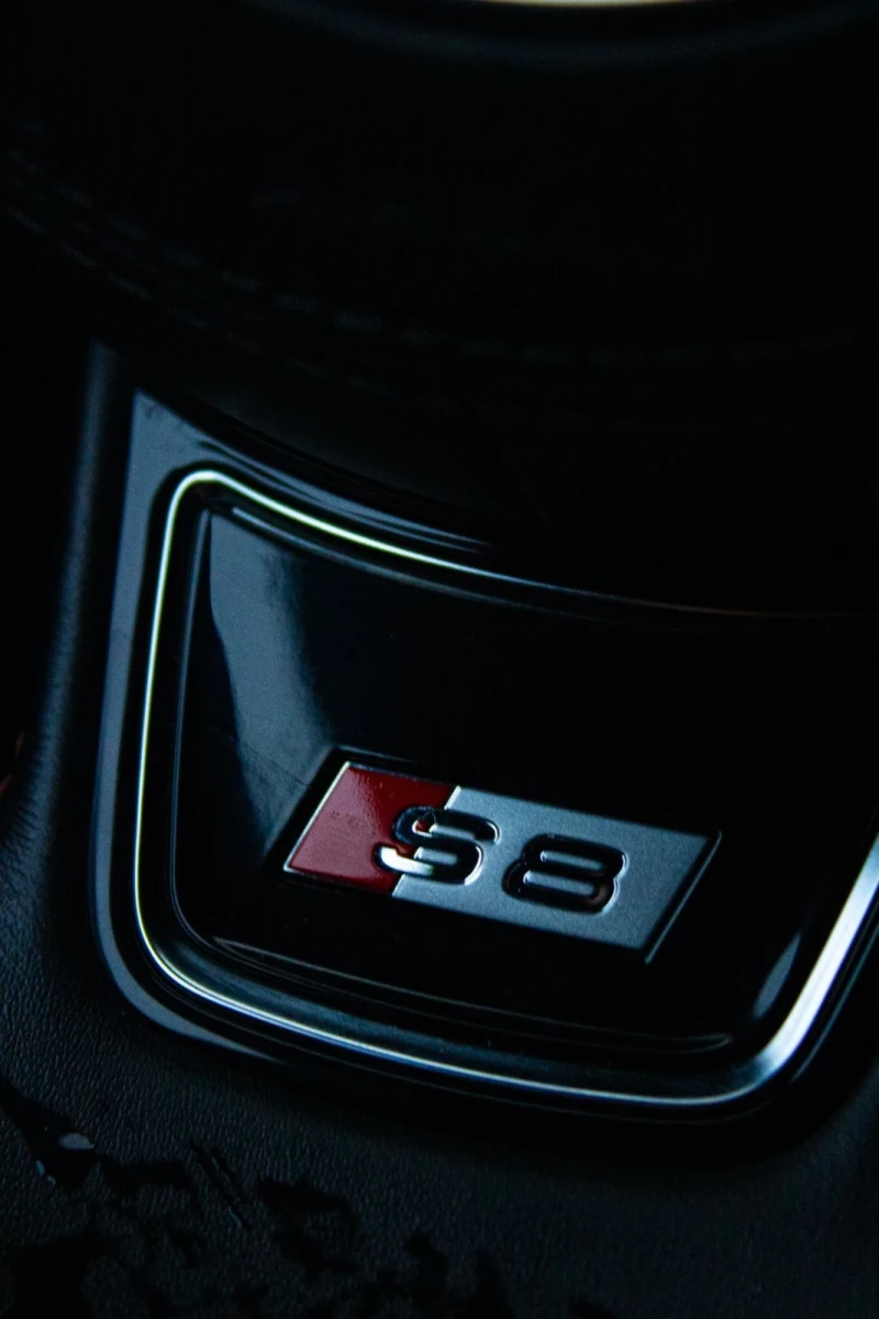 Audi S8 Продавам Audi S8  , снимка 8 - Автомобили и джипове - 52939689