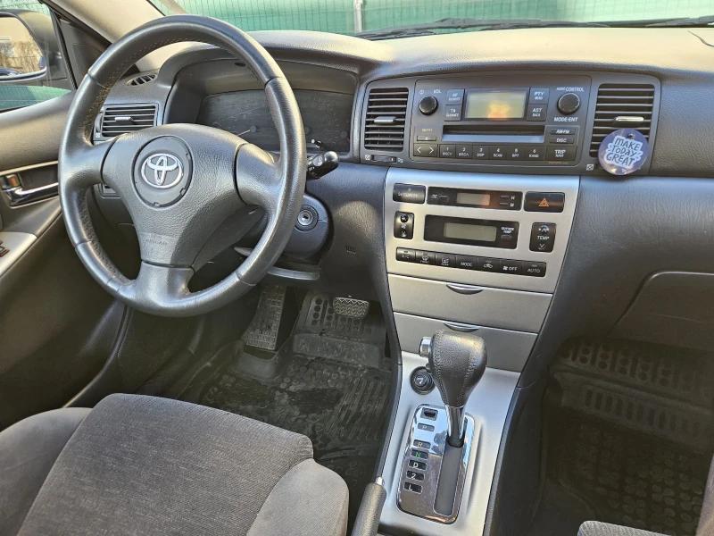 Toyota Corolla 1.6 VVTI 110кс Автомат, снимка 8 - Автомобили и джипове - 52971339