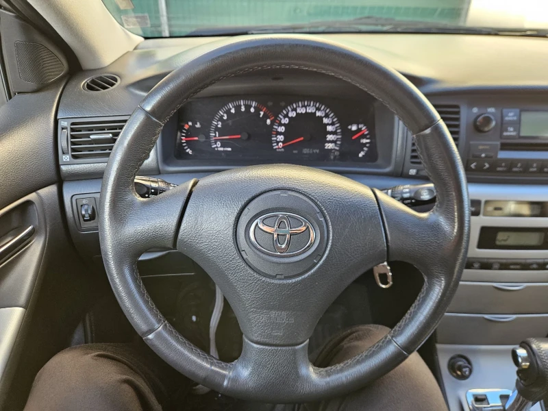 Toyota Corolla 1.6 VVTI 110кс Автомат, снимка 6 - Автомобили и джипове - 52971339