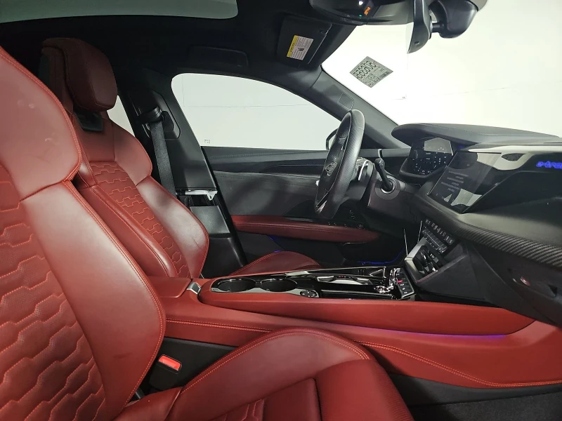 Audi E-Tron GT quattro Prestige, снимка 7 - Автомобили и джипове - 53398045