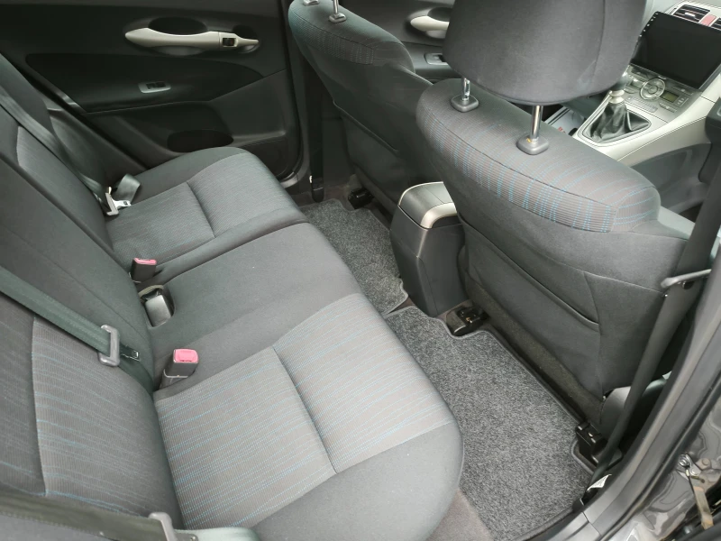 Toyota Auris 2, 0 D-4D-126k.c.НАВИГАЦИЯ, 6ckoр.ЕВРО 5В, снимка 13 - Автомобили и джипове - 53573727