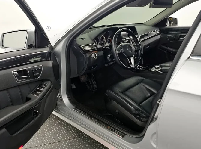 Mercedes-Benz E 220 CDI Avantgarde - изображение 10