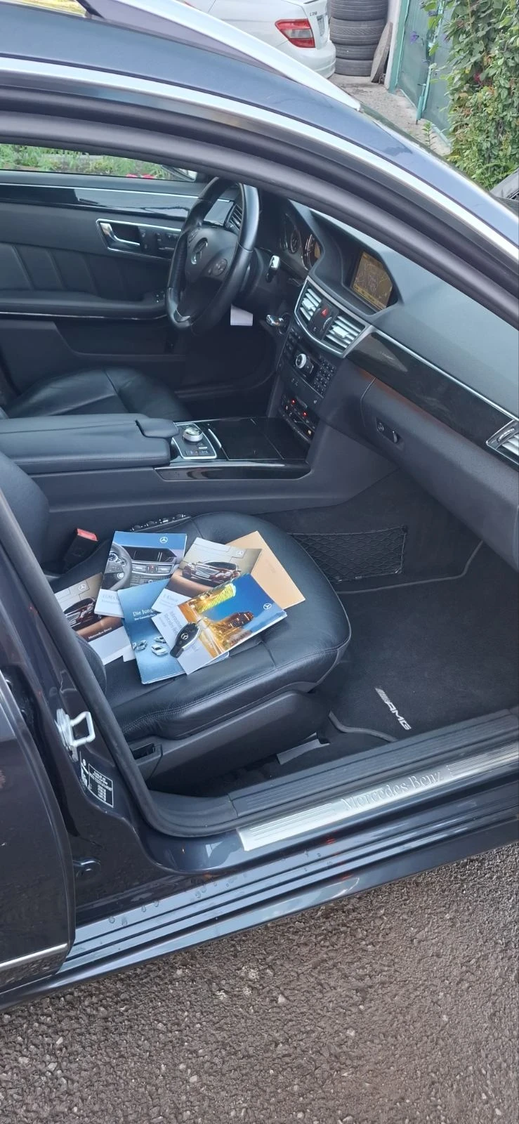 Mercedes-Benz E 350 CDI BlueEFFICENCY, снимка 9 - Автомобили и джипове - 54730163