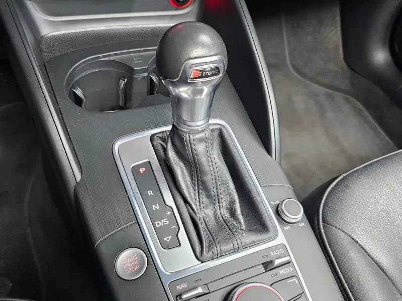 Audi A3 1.6 TDI, снимка 17 - Автомобили и джипове - 54971443