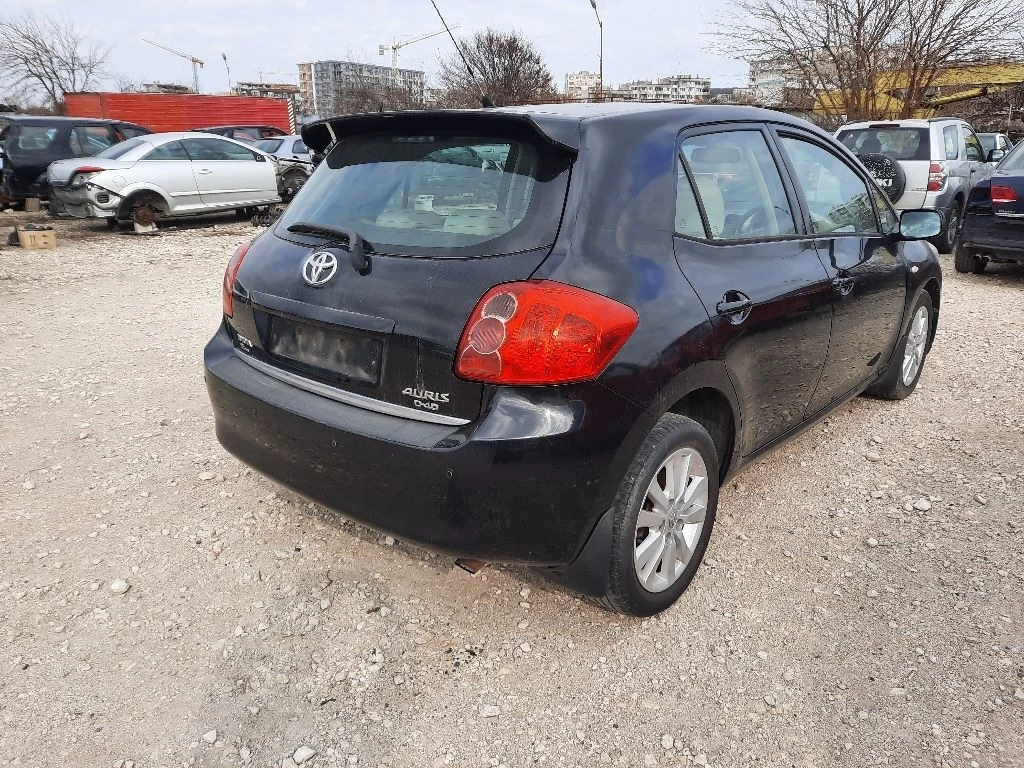 Toyota Auris 2.0D-4D - изображение 4