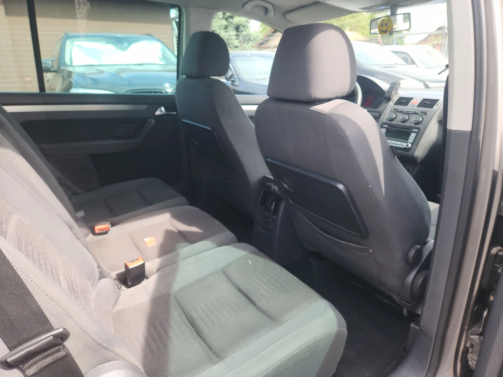 VW Touran 2.0 TDI АВТОМАТИК 7 Места нов внос  - изображение 10