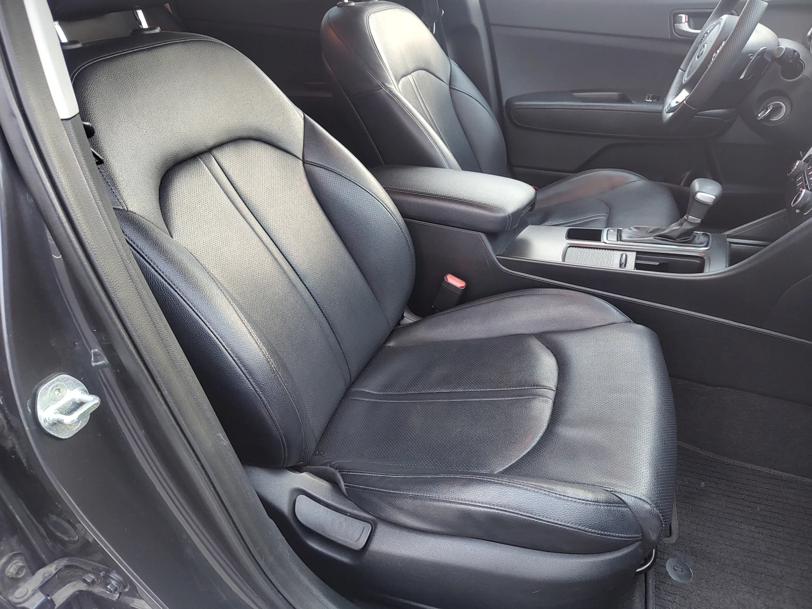 Kia K5 LPi 2.0 - изображение 6