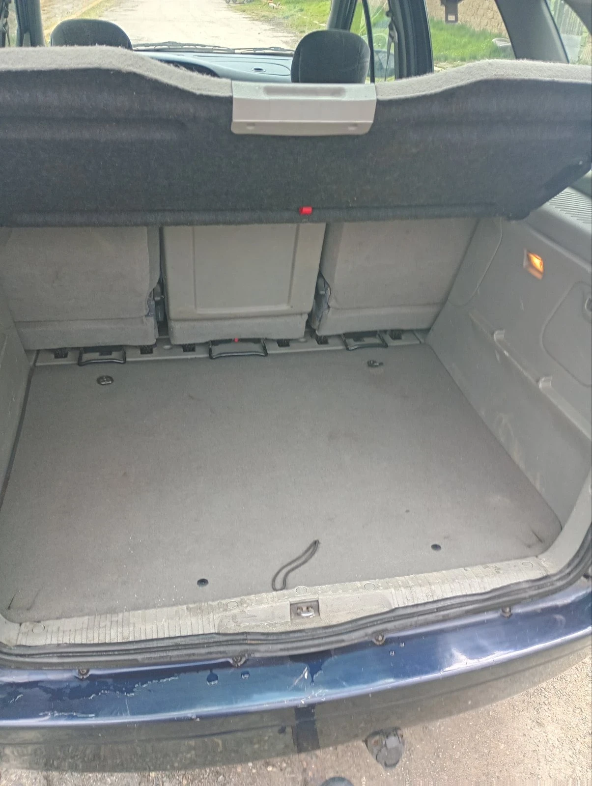 Renault Scenic 2.0, снимка 7 - Автомобили и джипове - 53847945