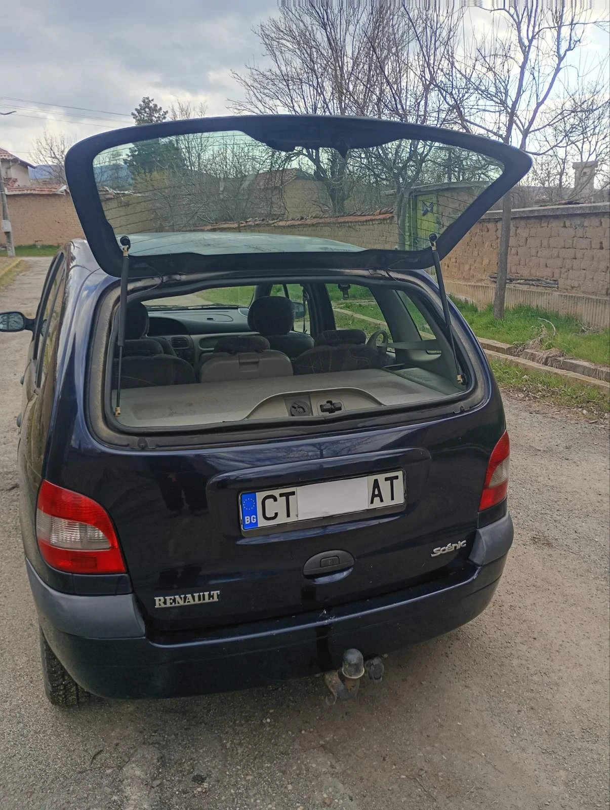 Renault Scenic 2.0, снимка 8 - Автомобили и джипове - 53847945