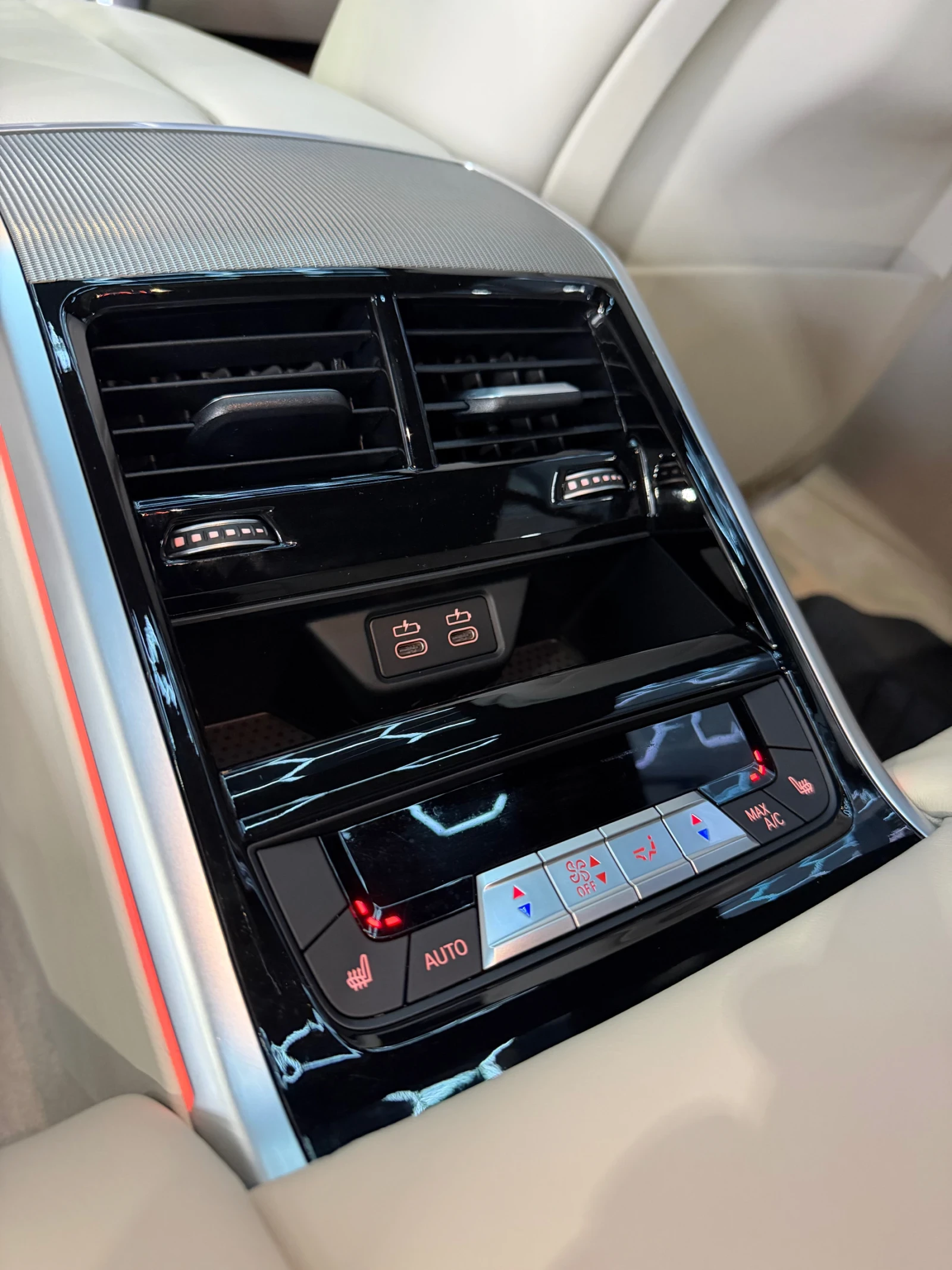 BMW 850 i xDrive* FULL Екстри* SWAROVSKI* HEAD UP* B&W* CA, снимка 6 - Автомобили и джипове - 54032403