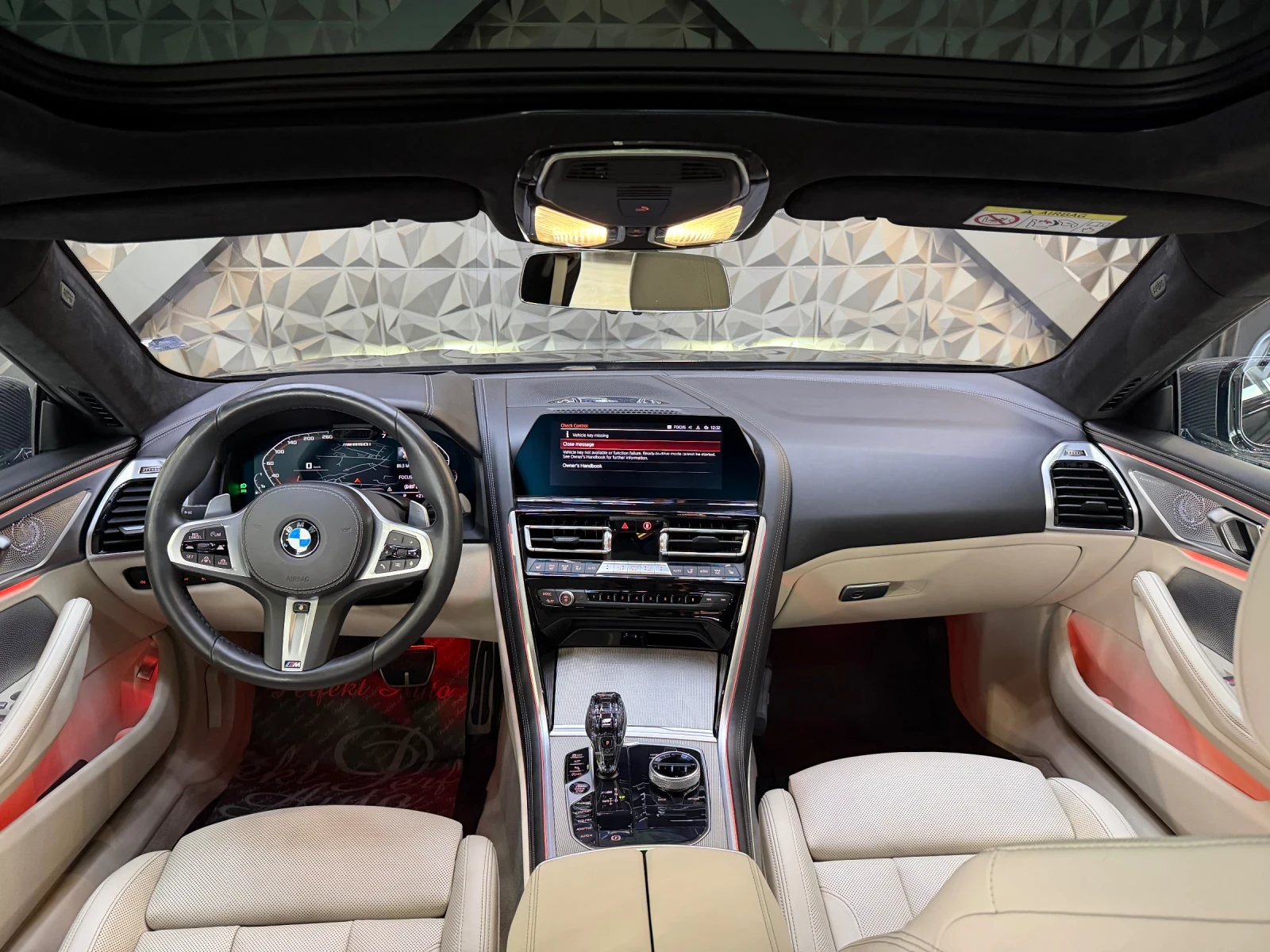 BMW 850 i xDrive* FULL Екстри* SWAROVSKI* HEAD UP* B&W* CA, снимка 7 - Автомобили и джипове - 54032403