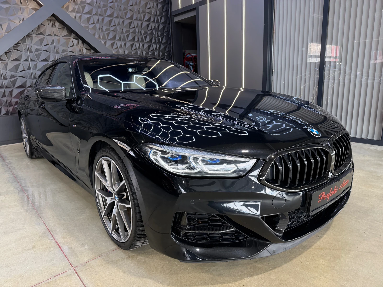 BMW 850 i xDrive* FULL Екстри* SWAROVSKI* HEAD UP* B&W* CA | Auto.bg — изображение 1