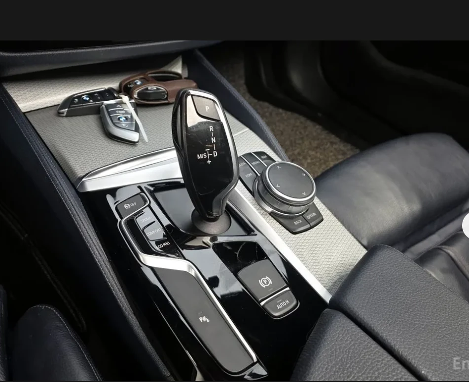 BMW 520 xDrive* M Sport* Подгрев* , снимка 7 - Автомобили и джипове - 54060806