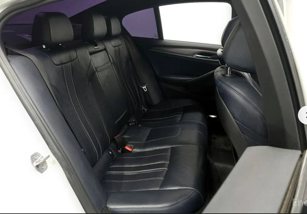BMW 520 xDrive* M Sport* Подгрев* , снимка 10 - Автомобили и джипове - 54060806