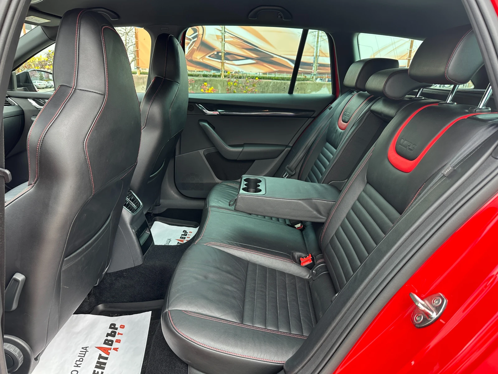 Skoda Octavia VRS/Facelift/От България, снимка 12 - Автомобили и джипове - 54077558