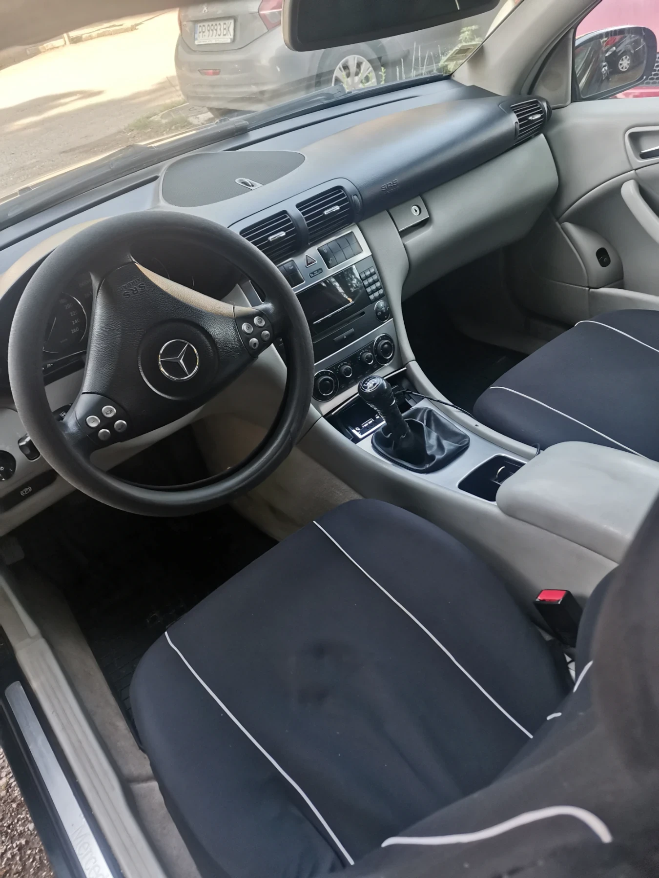 Mercedes-Benz C 220, снимка 3 - Автомобили и джипове - 54744105