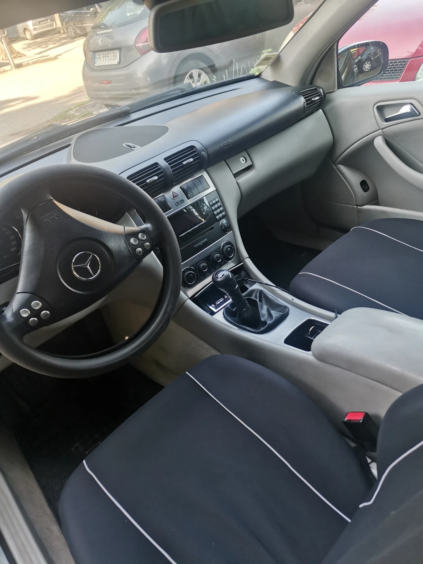 Mercedes-Benz C 220, снимка 6 - Автомобили и джипове - 54744105