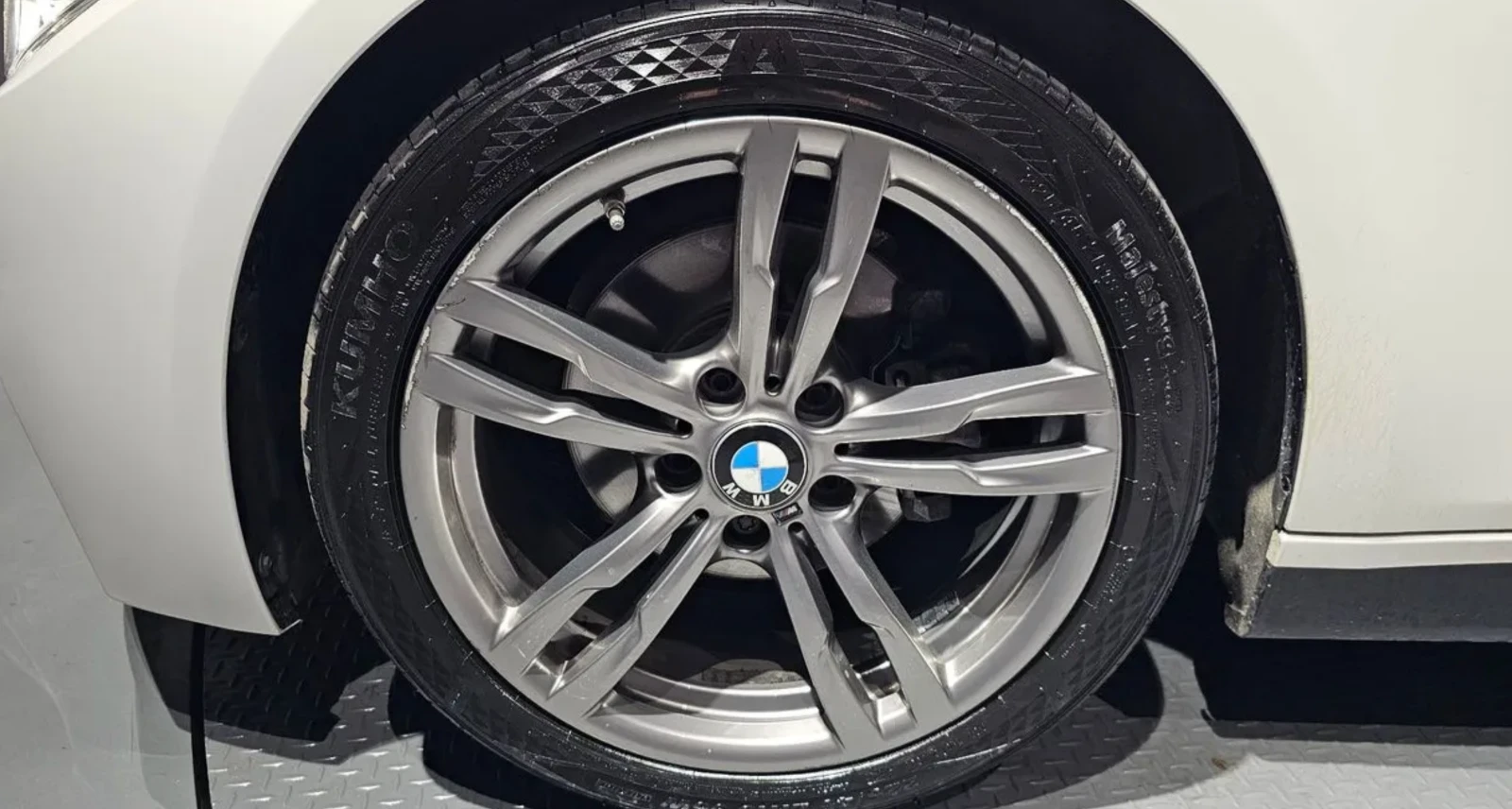 BMW 320 Head up* M-pack* Крайна цена* Автофинансиране* , снимка 5 - Автомобили и джипове - 54564182
