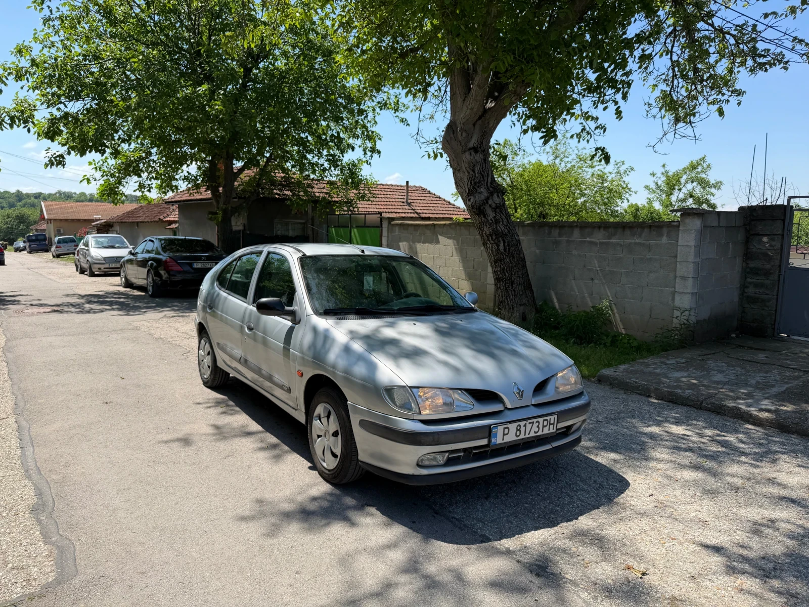 Renault Megane 1.6 KLIMA , снимка 3 - Автомобили и джипове - 54666948