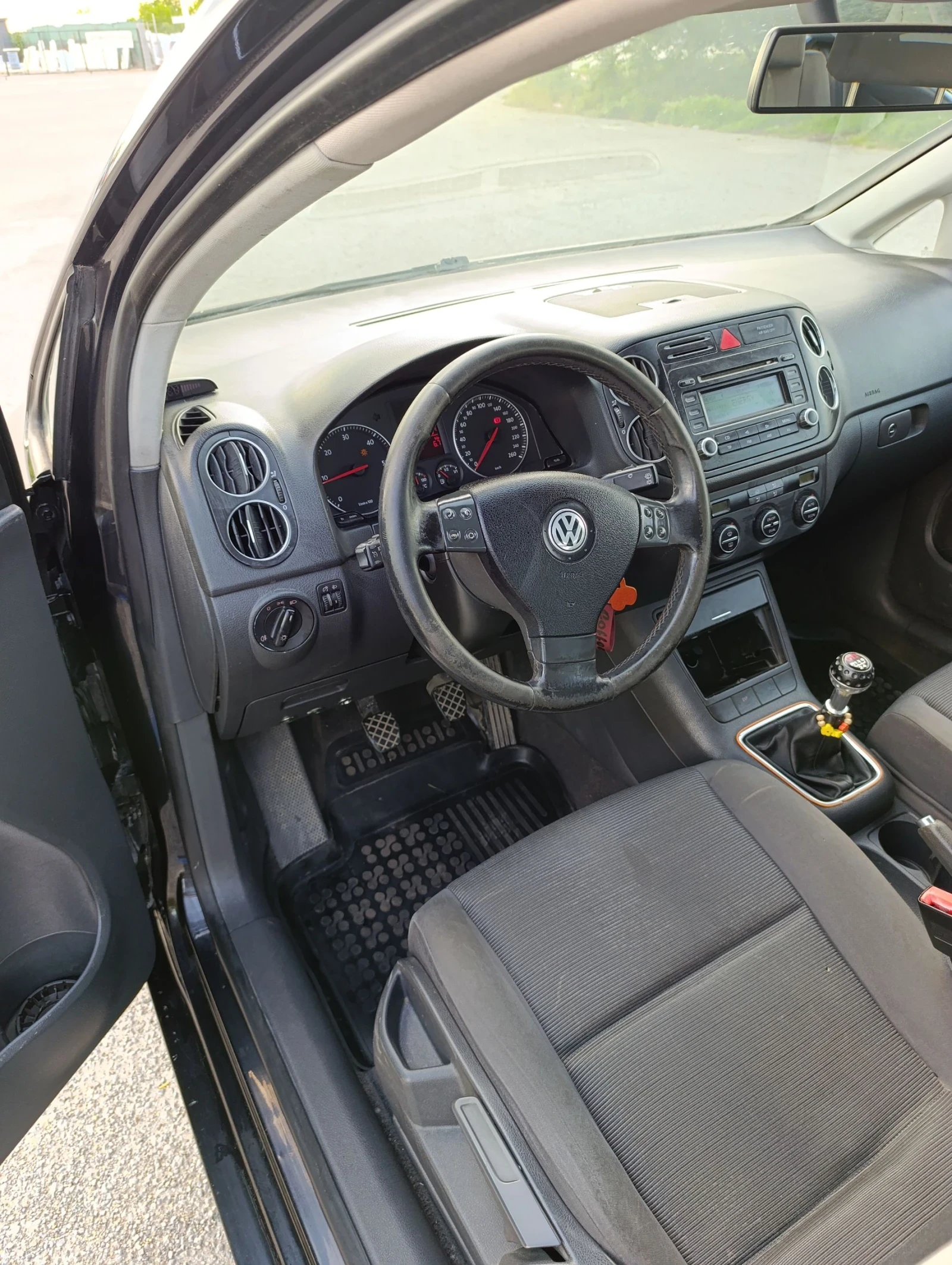 VW Golf Plus 1.9 tdi, снимка 12 - Автомобили и джипове - 54671942