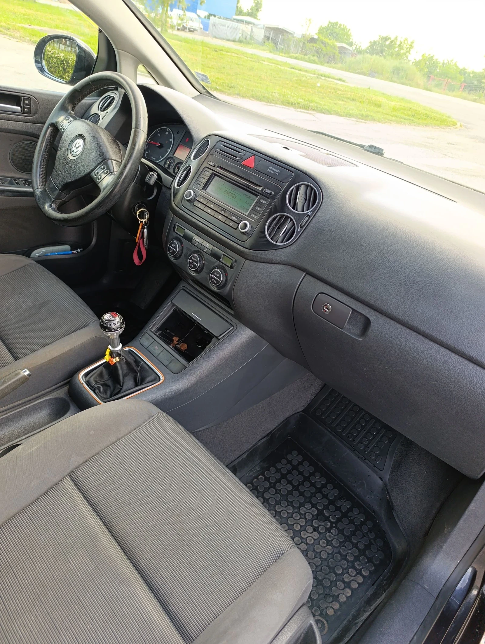 VW Golf Plus 1.9 tdi, снимка 8 - Автомобили и джипове - 54671942