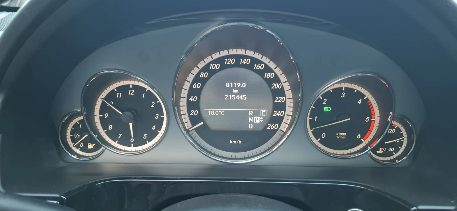 Mercedes-Benz E 350 CDI BlueEFFICENCY, снимка 8 - Автомобили и джипове - 54730163