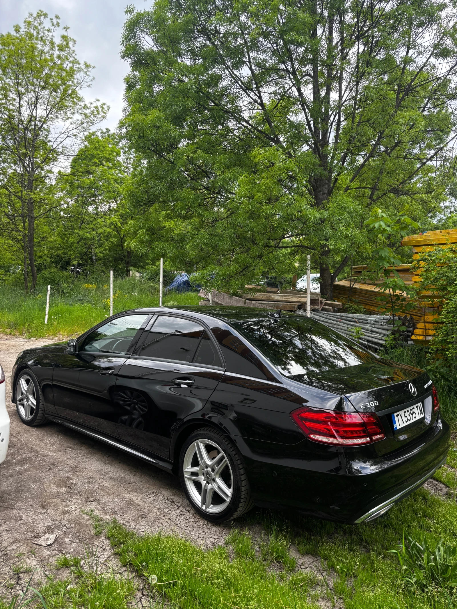Mercedes-Benz E 300, снимка 3 - Автомобили и джипове - 54860601