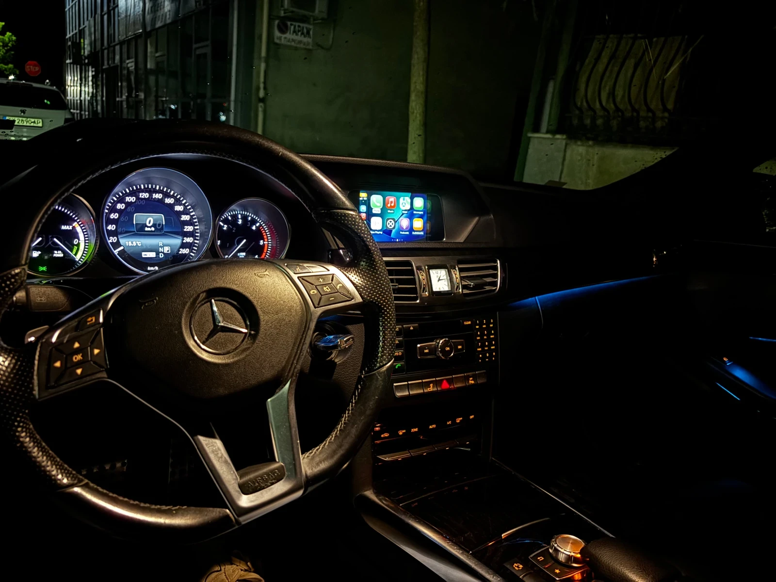 Mercedes-Benz E 300, снимка 13 - Автомобили и джипове - 54860601
