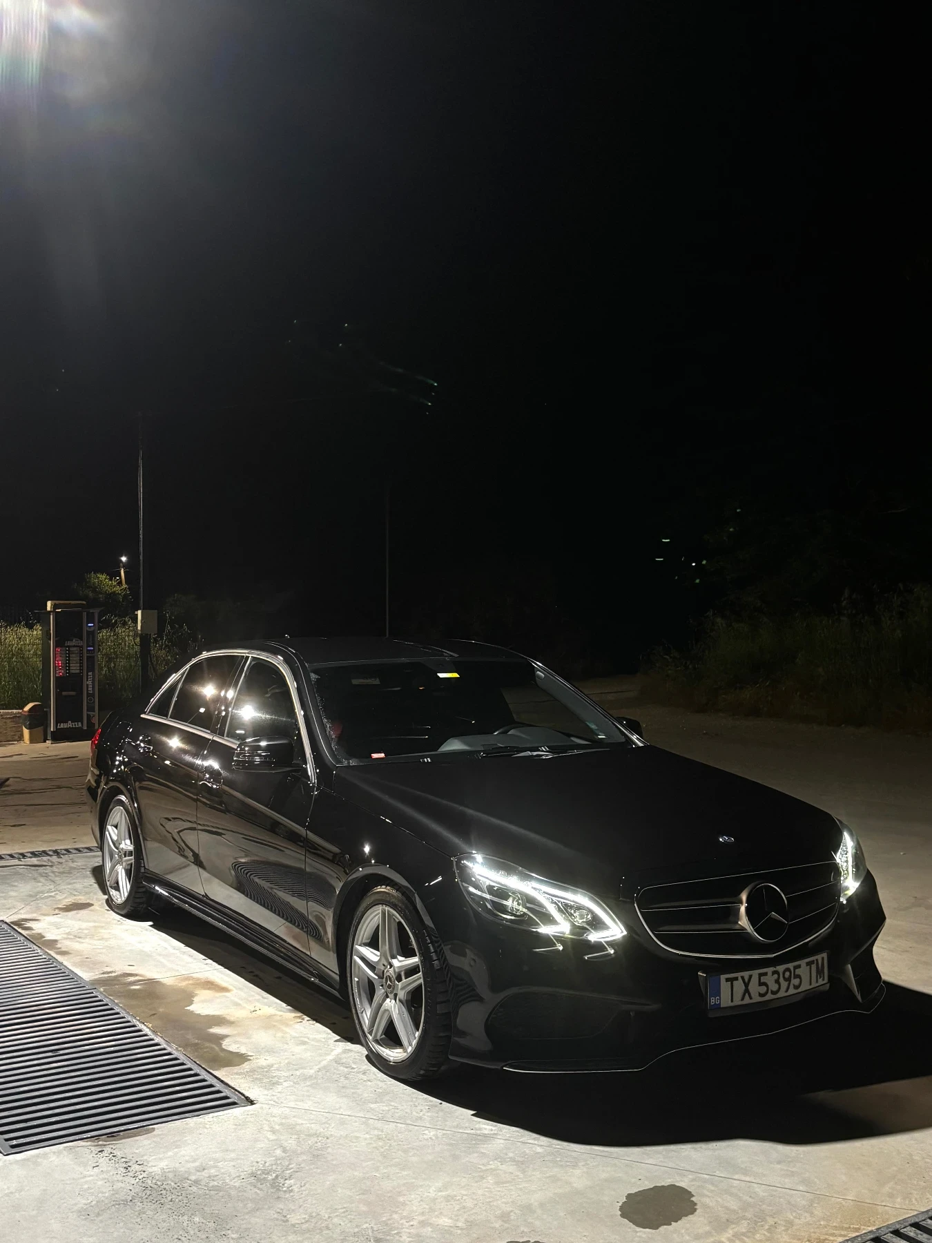 Mercedes-Benz E 300, снимка 2 - Автомобили и джипове - 54860601
