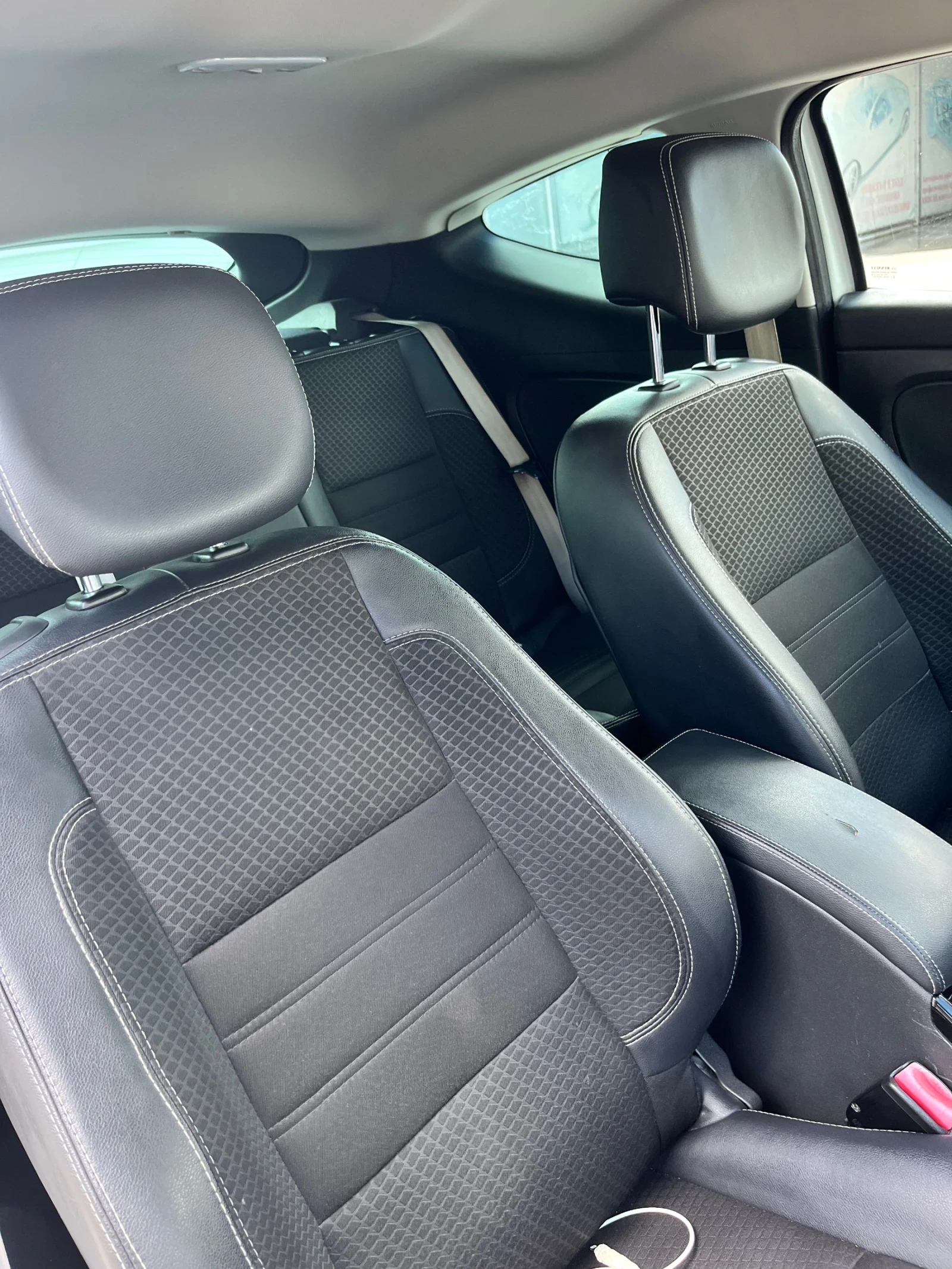 Renault Megane Bose , снимка 8 - Автомобили и джипове - 55033743