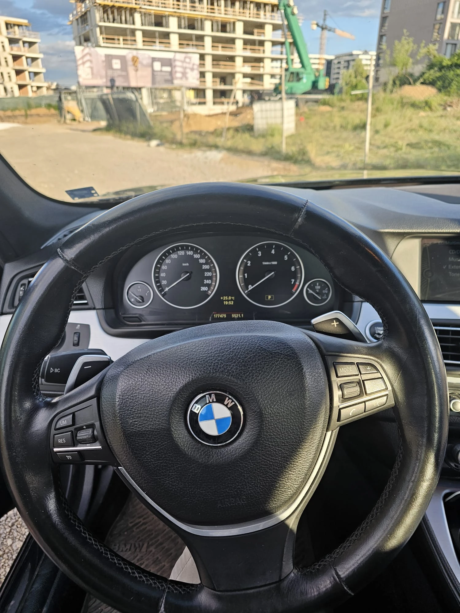 BMW 528, снимка 11 - Автомобили и джипове - 55285591
