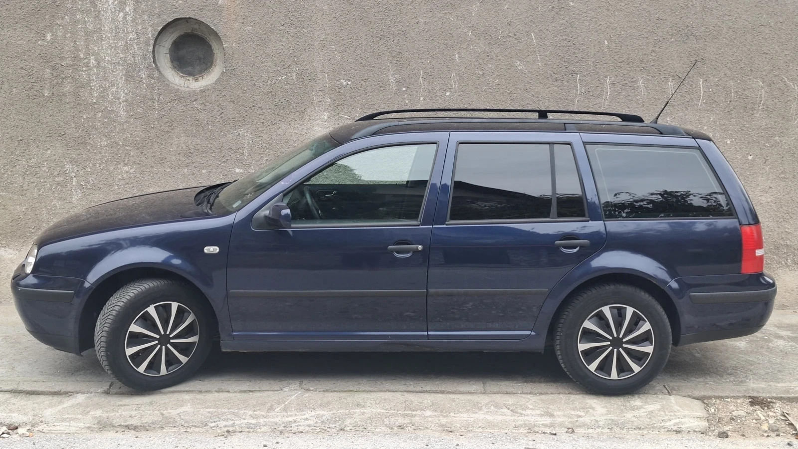 VW Golf, снимка 5 - Автомобили и джипове - 56702042