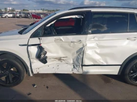 VW Tiguan 2l Volkswagen 2.0T Se R-Line Black - 15700 € / 30706.53 лв. - 34678449 6