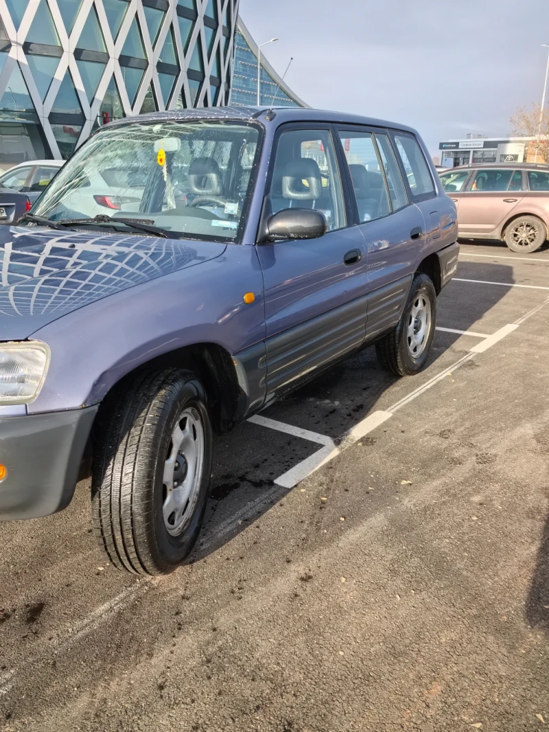 Toyota Rav4, снимка 11 - Автомобили и джипове - 53355663