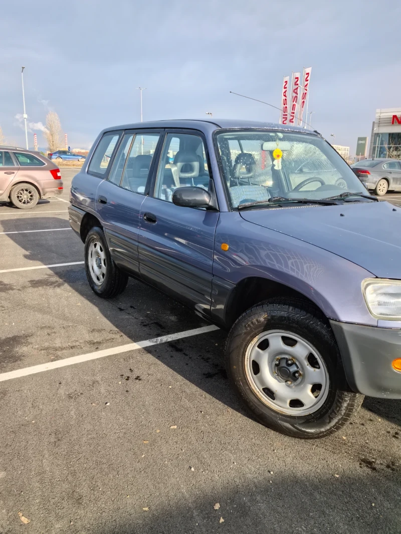 Toyota Rav4, снимка 9 - Автомобили и джипове - 53355663