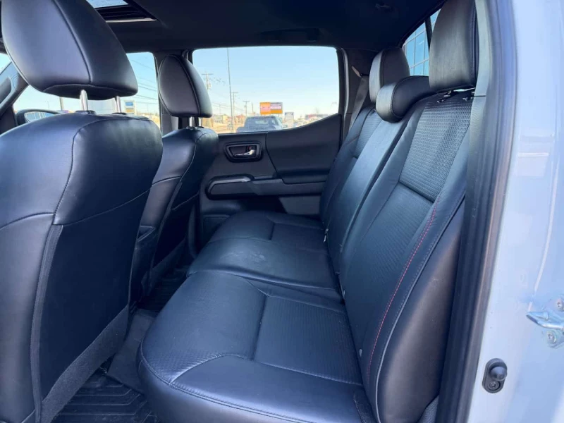 Toyota Tacoma * TRD PRO * 2 КЛЮЧА* ПОДГРЕВ* KEYLESS* PANO* JBL* , снимка 16 - Автомобили и джипове - 53576690