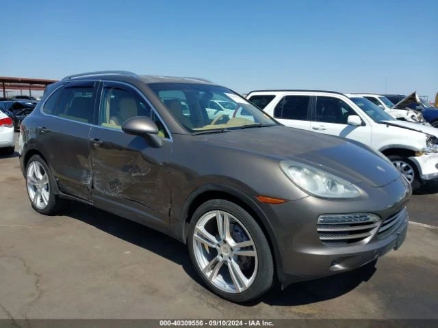 Porsche Cayenne GTS Premium , снимка 8 - Автомобили и джипове - 47421299