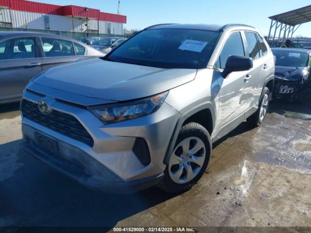 Toyota Rav4 LE, снимка 2 - Автомобили и джипове - 49491955