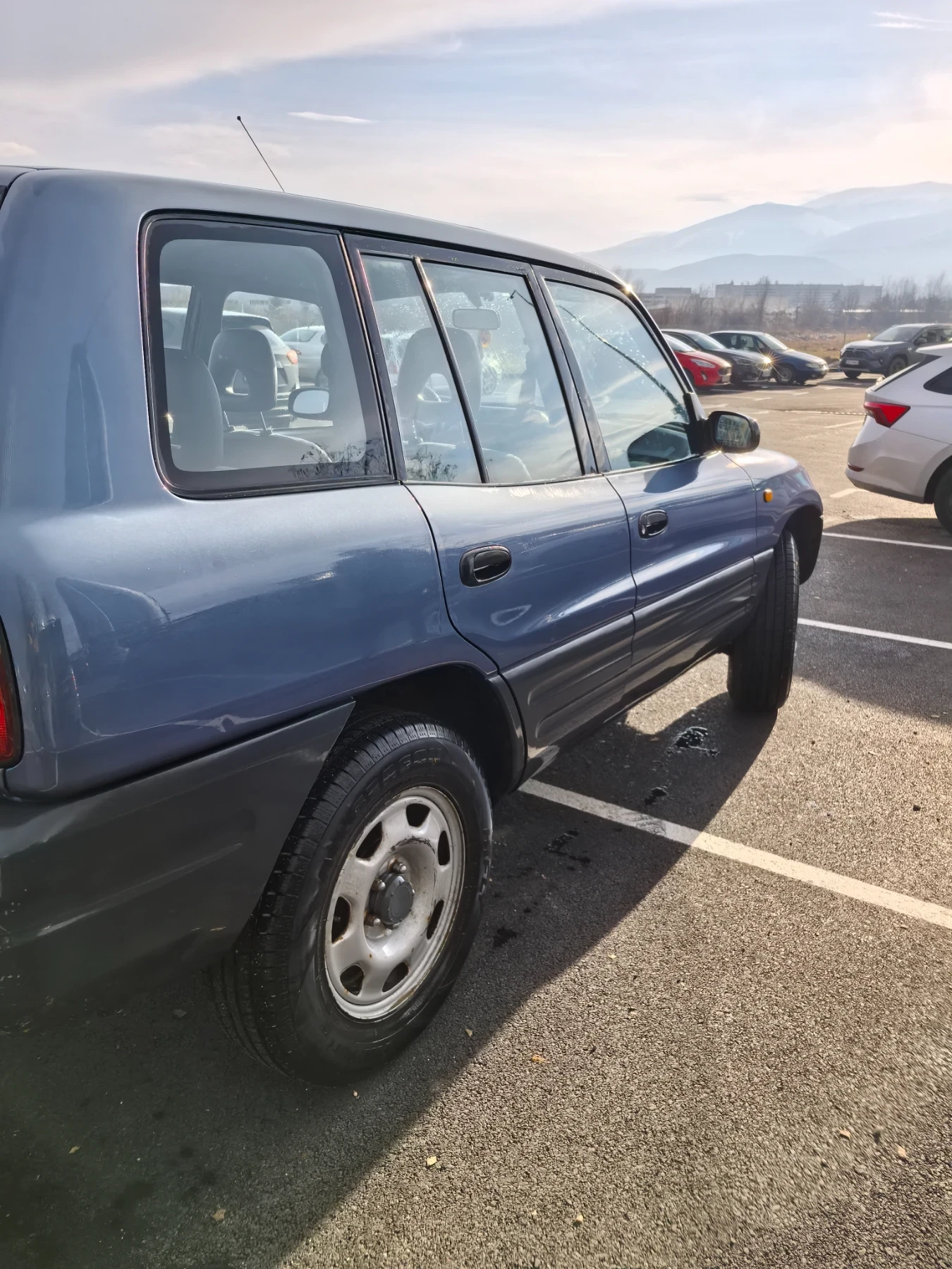 Toyota Rav4  - изображение 8