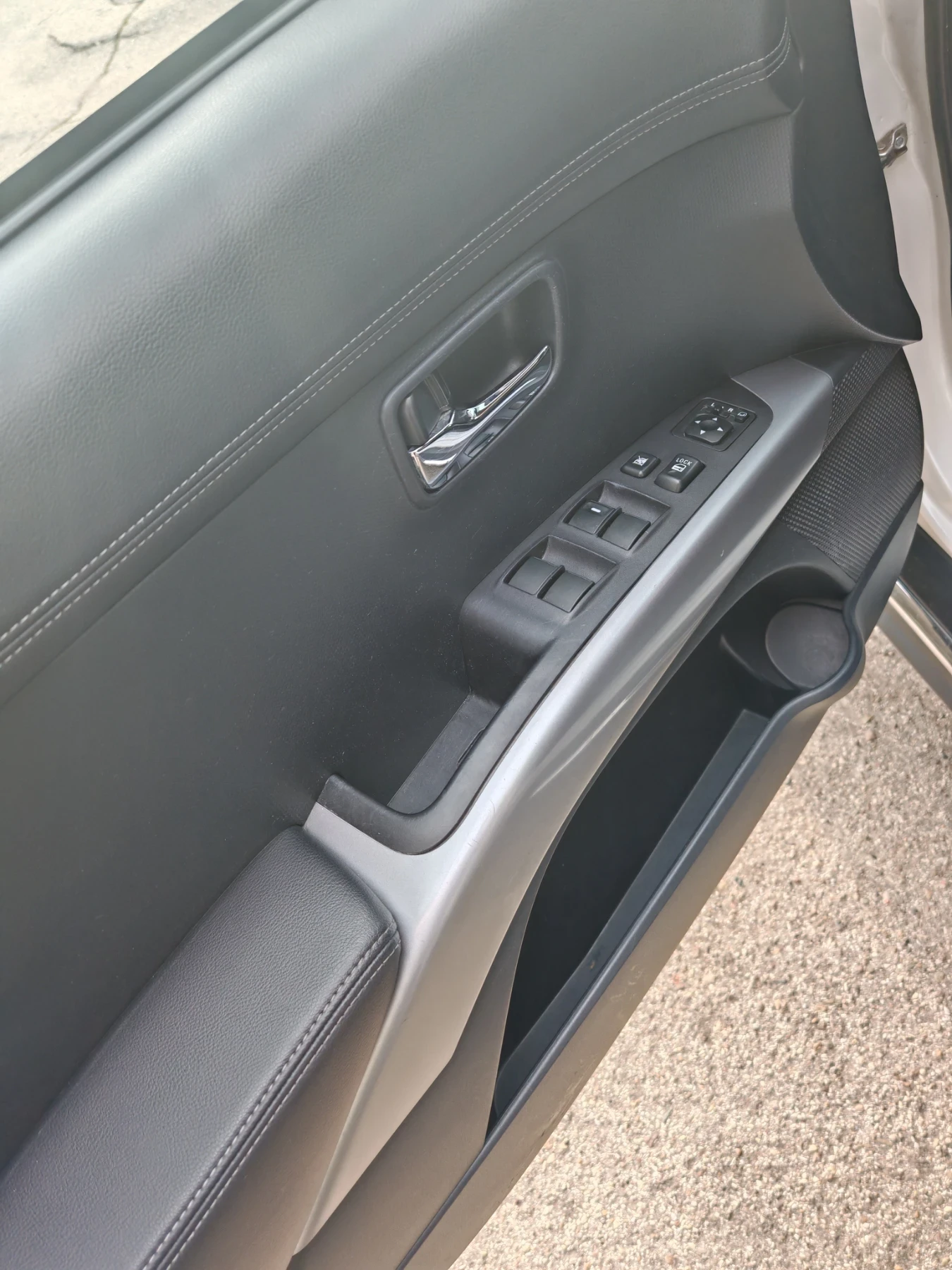 Mitsubishi Outlander 2, 2 d 156 k.с., снимка 11 - Автомобили и джипове - 53929544