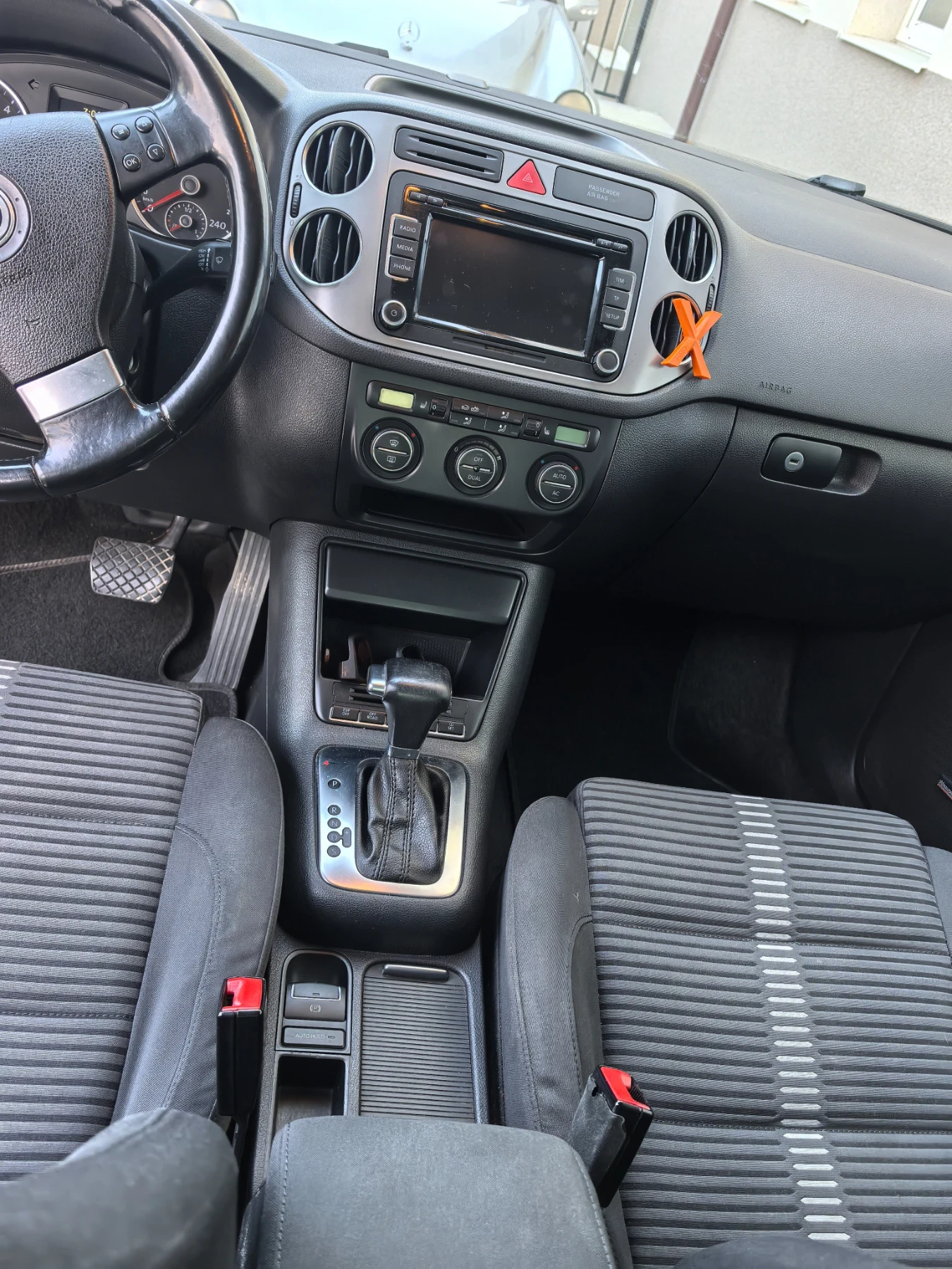 VW Tiguan, снимка 3 - Автомобили и джипове - 53935243