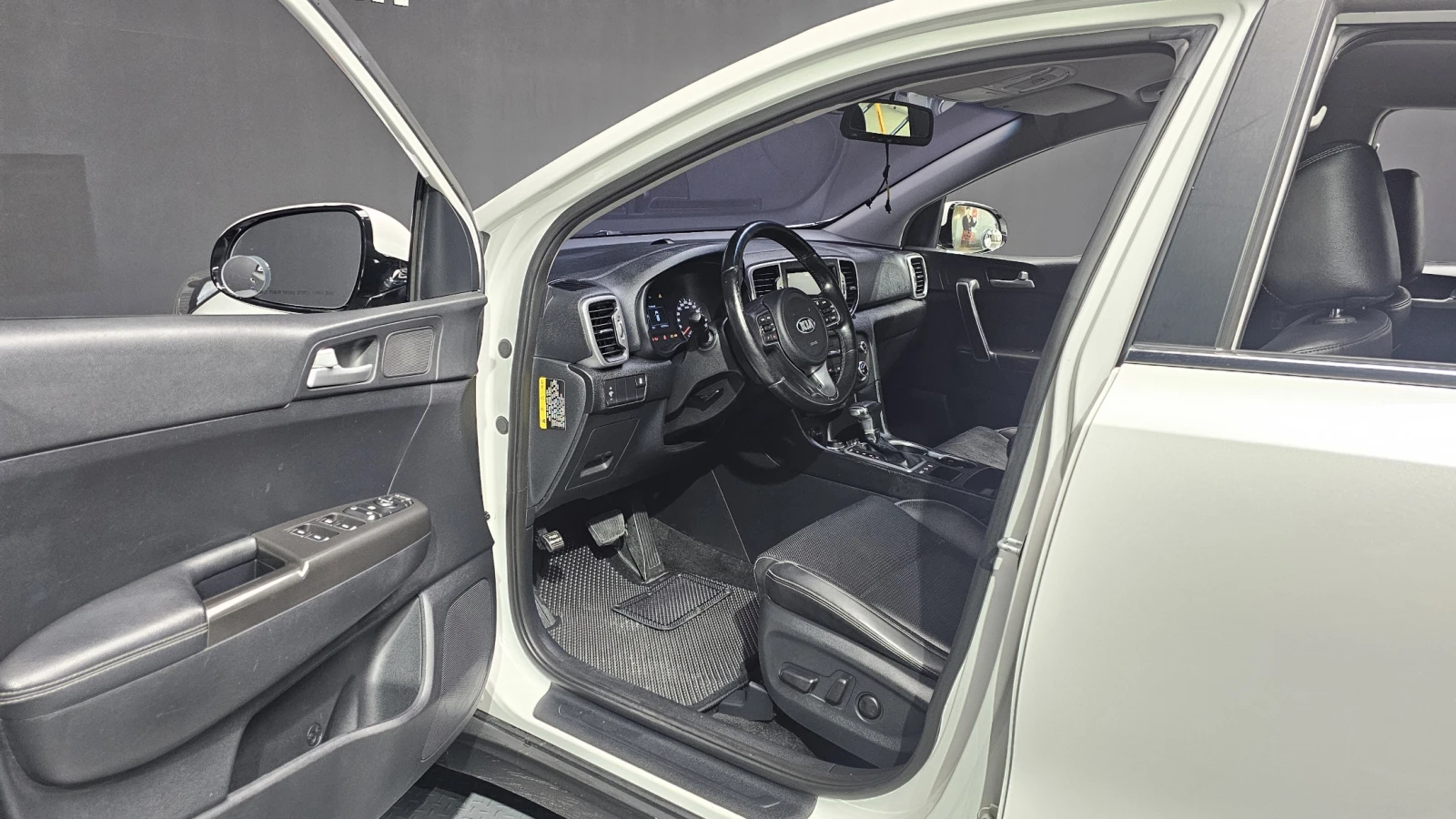 Kia Sportage 2.0 2WD NOBLESSE autogeorge.com , снимка 9 - Автомобили и джипове - 54132297