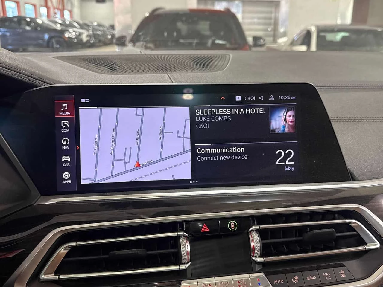 BMW X5 xDrive40i/LASER/ОБДУХВАНЕ/ПАНОРАМА/HUD/SWAROVSKI, снимка 11 - Автомобили и джипове - 54647146
