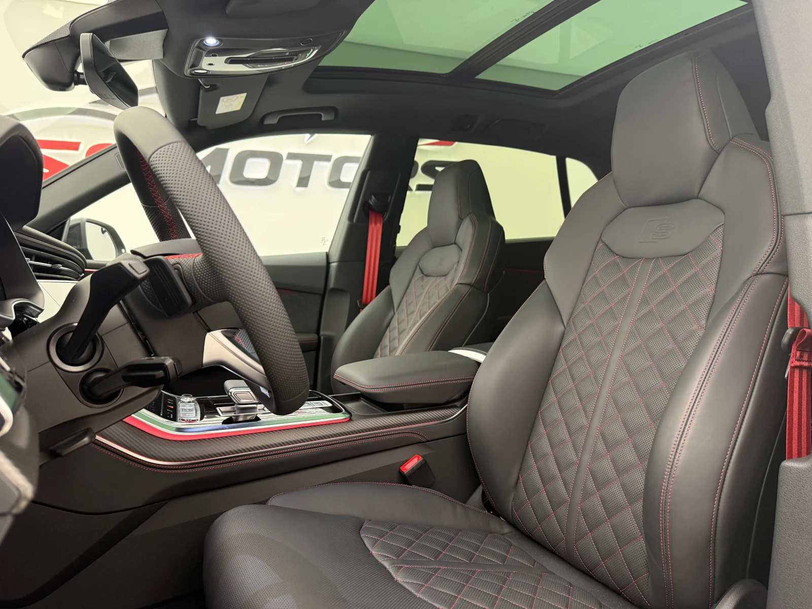 Audi SQ8 Quattro\CARBON/B&O/Sline, снимка 8 - Автомобили и джипове - 55216364