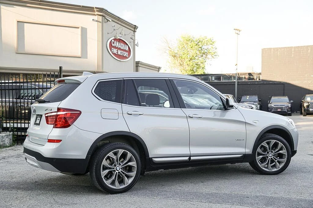 BMW X3 xDrive28i | Navi | Camera | Подгрев | Панорама , снимка 3 - Автомобили и джипове - 55327451